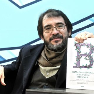 Juan Domingo Argüelles reflexiona sobre la poesía mexicana actual