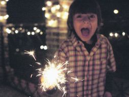 Para los niños, la posada significa quebrar piñatas y repartir dulces. EL INFORMADOR / A. García