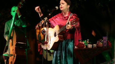 El arpa, trompeta y requinto, además de la voz de Lula, cautivó a los presentes. EL INFORMADOR / E. Flores