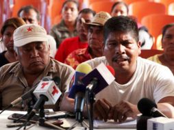 Resistencia. En la Normal de Ayotzinapa, los padres dijeron que llegarán 'hasta las últimas consecuencias' para encontrar a sus hijos. SUN /