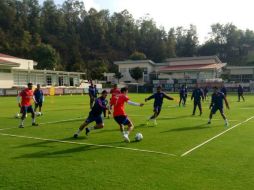 Los tapatíos lucharán el Clausura 2015 por el no descenso. TWITTER / @Chivas
