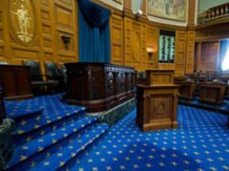 Se cree que fue depositada dentro de la piedra ngular de granito en el edificio cuando se inició la construcción del Capitolio en 1795. ESPECIAL / malegislature.gov