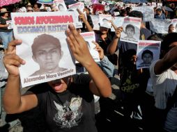 Padres de normalistas afirman que las manifestaciones continuarán y pide a la sociedad que no tengan miedo. SUN / C. Rogel