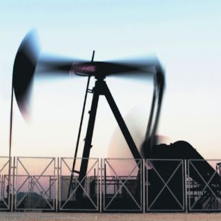 El petróleo se despeña en los mercados internacionales