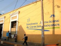 Elementos del Servicio Médico Forense acudieron al lugar para recoger el cuerpo. EL INFORMADOR / ARCHIVO