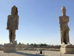 Amenofis III está representado portando la corona blanca del Alto Egipto, Hedjet, y con un rollo de papiro en cada mano. EFE / E. Marín