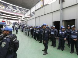 Los elementos no permiten que ningún americanista ingrese al estadio por donde estarán los norteños. SUN / L. Cortés