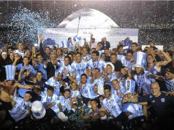 Los pupilos de Diego Cocca vuelven a celebrar un título de liga. EFE / F. Gens