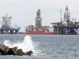 La caída arrastró también las contrataciones del petróleo WTI en Estados Unidos que cedía esta mañana 1.60 dólares. EFE / ARCHIVO