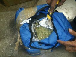 El paquete fue asegurado para ser entregado al Ministerio Público Federal. ESPECIAL / PGR