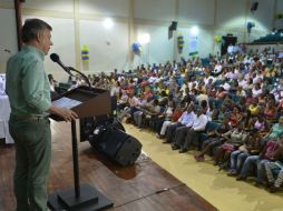 El presidente Juan Manuel Santos celebra el perdón pedido por las Fuerzas Armadas. EFE / J. P. Bello