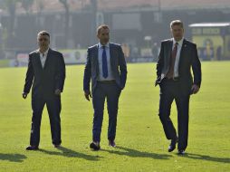 José Romano, presidente operativo, Gustavo Matosas, nuevo técnico de las Águilas, y Ricardo Peláez, presidente deportivo, ayer en Coapa MEXSPORT / J. Ramírez