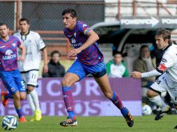 El futbolista debutó en 2005 con el Quilmes y jugó en Argentinos Juniors, Estudiantes de La Plata y Club Atlético Tigre. FACEBOOK / Tiburones Rojos de Veracruz