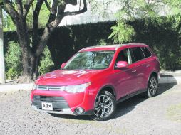 Con algunos ajustes en su diseño. Mitsubishi ha renovado de forma positiva a la Outlander.  /