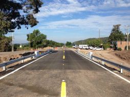 El tramo reconstruido se ubica a unos 30 kilómetros de Melaque. ESPECIAL /