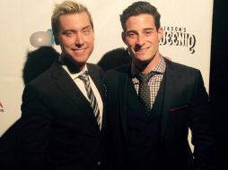 Los esposos comparten la exclusividad de la boda con 'People' y el canal E! TWITTER / @LanceBass