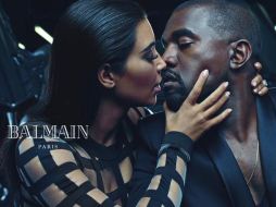 Kardashian y West fueron fotografiados por Mario Sorrenti. TWITTER / @kimkardashian
