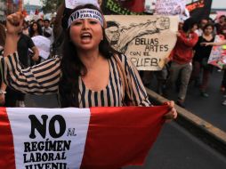 La propuesta genera inconformidad porque recorta beneficios sociales como gratificación, utilidades, y vacaciones. EFE / P. Aguilar