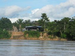 Habitantes de monte Salvado están refugiados en el Puesto de Vigilancia de la comunidad. FACEBOOK / FENAMAD