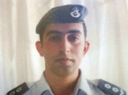Maaz al Kassasbeh, subteniente de 26 años que tripulaba el jet F-16 presuntamente abatido por el Estado Islámico. EFE / ARCHIVO