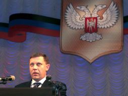 El presidente de la autoproclamada República de Donetsk, Alexander Zajarshenko, denuncia la ofensiva de Ucrania. EFE / A. Ermochenko