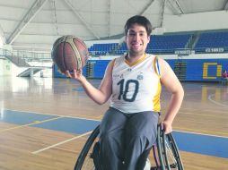 El joven entrena basquetbol desde los 12 años; los deportistas de alto rendimiento no tienen descanso ni vacaciones, afirma Daniel. EL INFORMADOR / R. Alarcón