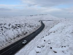 En partes del norte de Inglaterra se registran 11 centímetros de nieve. AFP / O. Scarff