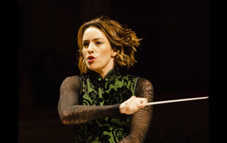 La embajadora del Turismo de México ha dirigido orquestas sinfónicas de diversas partes del mundo. FACEBOOK / Alondra de la Parra