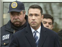 El caso de Grimm se hizo famoso luego de que éste amenazara a un reportero con tirarlo del balcón del Congreso federal. AP / J. Minchillo