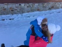 A través de un video en redes sociales, la colombiana desea un feliz 2015 junto a su familia. FACEBOOK / Shakira