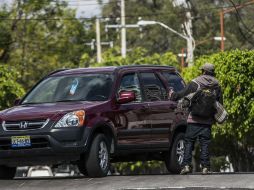 Desde hace cuatro años se incrementó la presencia de migrantes que piden limosna en los cruceros de la metrópoli. EL INFORMADOR / A. Hernández