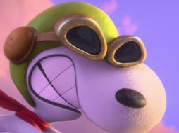 Snoopy sueña que vuela sobre los cielos de París a bordo de su casita. YOUTUBE / Fox Family Entertainment