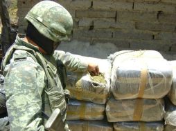 Autoridades logran decomisar la droga, pero no a los probables responsables de su tráfico. SUN / ARCHIVO