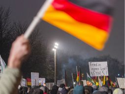 Los seguidores de Pegida reclaman una ley de asilo más restrictiva y la defensa sus raíces judeo-cristianas. AP / ARCHIVO