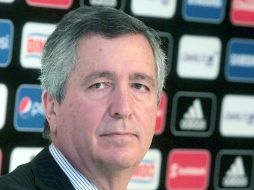 Jorge Vergara pone toda la confianza en el técnico, José Manuel de la Torre. EL INFORMADOR / ARCHIVO