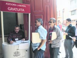 Atención. La Procuraduría Federal de la Defensa del Trabajo instaló módulos de asesoría laboral gratuita. EL INFORMADOR / F. Atilano
