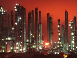 Los precios del hidrocarburo en las bolsas de valores reportan ganancias y un incremento de producción. EFE / ARCHIVO