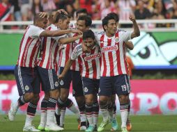 Chivas ganó 2-1 a Pumas y así dejó el último lugar de la tabla de descenso. EL INFORMADOR / J. Mendoza