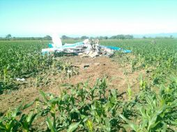 Unidades de rescate se dirigieron al lugar donde encontraron el artefacto totalmente destrozado. ESPECIAL / Protección Civil Puerto Vallarta