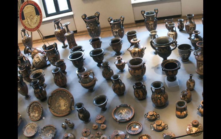 Entre las piezas recuperadas se encuentran ánforas, artículos de orfebrería e incluso frescos. EFE / C. Peri