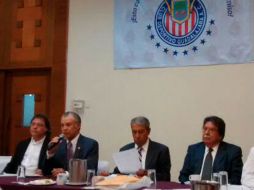 Rueda de prensa del Club Deportivo Guadalajara Asociación Civil. TWITTER / @elopezmota