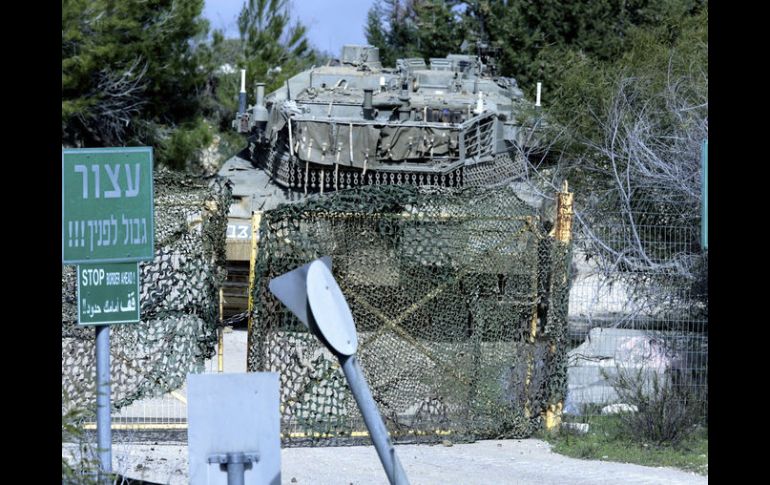 Durante la madrugada, la aviación israelí bombardeó más posiciones de las fuerzas del régimen sirio. EFE / J. Hollander