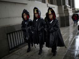 El servicio de inteligencia argentino es resguardado luego de las protestas por la muerte del fiscal. AP / R. Abd