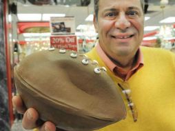 El fabricante escribió en la imagen 'Peso neto 13lbs... ¡Ups! Es decir 11.2 lbs'. TWITTER / @Sarris_Candies