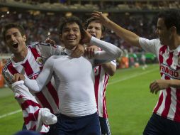 Giovanni Hernández festeja el penalti que anotó y le dio la victoria a las Chivas en el Estadio Omnilife ante Pachuca. EL INFORMADOR / J. Mendoza