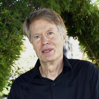 Le Clézio pide 'abrir fronteras' pese a atentados en Francia