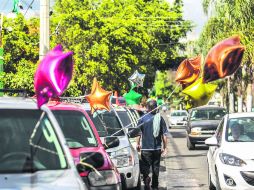 PÁSELE MARCHANTE. Para vender autos usados en Guadalajara la calle puede servir perfectamente de vitrina. EL INFORMADOR / F. Atilano