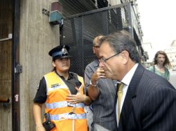 El gobierno argentino le ha ordenado a Stiusso levantar el secreto; su abogado, en la foto, desconoce el paradero. EFE / E. García