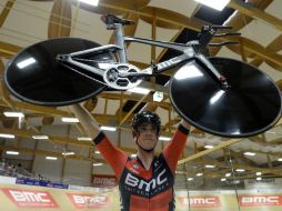 Dennis fue campeón mundial de persecución en 2011 y plata en Londres 2012. AFP / V. di Domenico