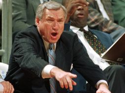 Smith estuvo a cargo del equipo ganador del oro olímpico en 1976. AP / ARCHIVO